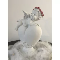 Ange sur un cœur 16,5 cm/