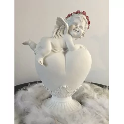 Ange sur un cœur 16,5 cm/