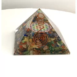 Pyramide de fleur de vie...