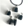 Pendentif Onyx noire monture en métal&collier cuir noir avec fermoir mousqueton.