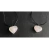 Pendentif Quartz rose en forme de cœur & collier cuir noir.