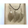 Coffret Pendentif et Boucles d’Oreilles Feuilles Or.