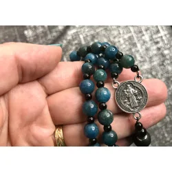 Chapelet St Benois & Lave 1cm ,Perle noire 4mm et Apatite Bleue 8 mm