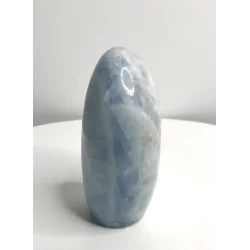 🌿 Calcite Bleue polie – Pièce unique de Madagascar.