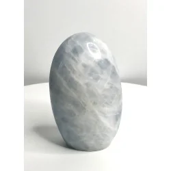 🌿 Calcite Bleue polie – Pièce unique de Madagascar.