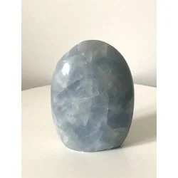 🌿 Calcite Bleue polie – Pièce unique de Madagascar.