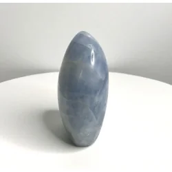 🌿 Calcite Bleue polie – Pièce unique de Madagascar.