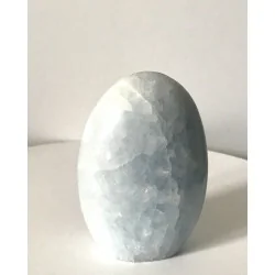 🌿 Calcite Bleue polie – Pièce unique de Madagascar.