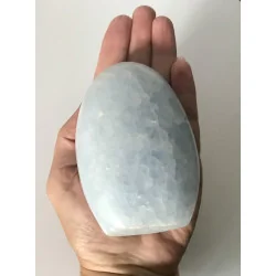 🌿 Calcite Bleue polie – Pièce unique de Madagascar.