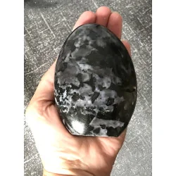 🌑 Galet Gabbro roulé – Madagascar