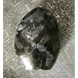 🌑 Galet Gabbro roulé – Madagascar