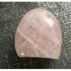 🌸 Galet de Quartz Rose de Madagascar – Base plate.