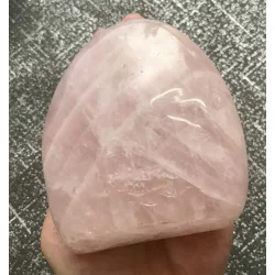 🌸 Galet de Quartz Rose de Madagascar – Base plate.
