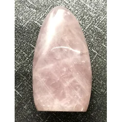 🌸 Quartz Rose poli – Madagascar.