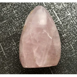 🌸 Quartz Rose poli – Madagascar.