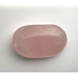 🌸 Galet Quartz Rose – Madagascar