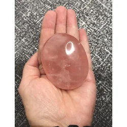 🌸 Galet Quartz Rose – Madagascar