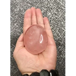 🌸 Galet Quartz Rose – Madagascar