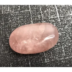 🌸 Galet Quartz Rose – Madagascar