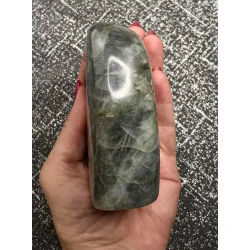 🌌 Labradorite grise – Madagascar