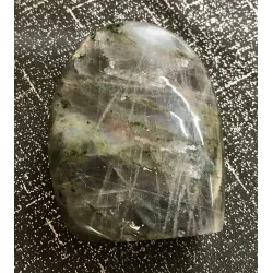 🌌 Labradorite grise – Madagascar