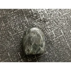 🌌 Labradorite grise – Madagascar