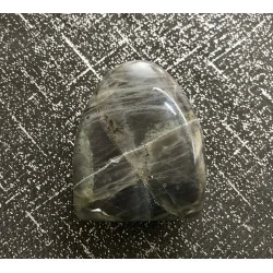🌌 Labradorite grise – Madagascar