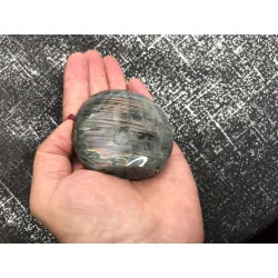 🌌 Labradorite grise – Madagascar