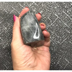 🌌 Labradorite grise – Madagascar