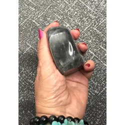 🌌 Labradorite grise – Madagascar