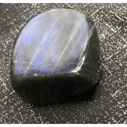 🌌 Labradorite grise – Madagascar