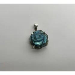 Pendentif Rose sculptée en...
