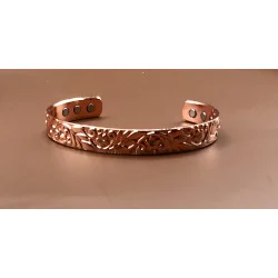 🌸 Bracelet Magnétique Floral en Cuivre – couleur Or Rose
